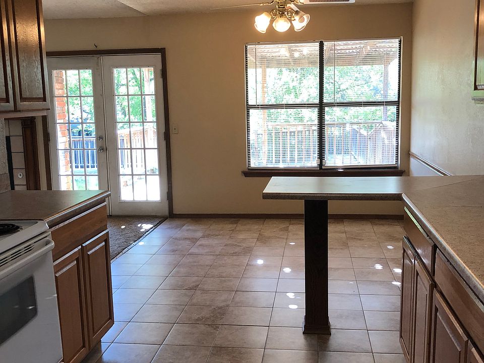 1st image of 3402 S Rolling Oaks Dr W