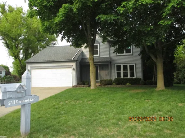 2711 Leewood Cir, Lake Orion, MI 48360