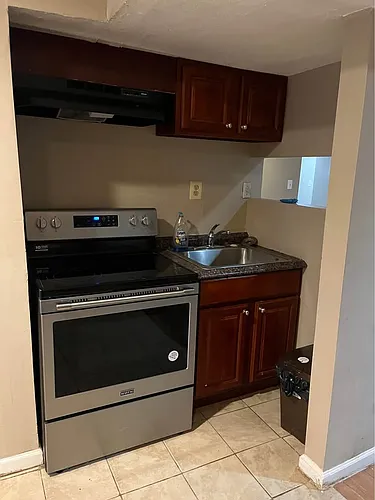 1305 Kingsbury Dr Photo 1
