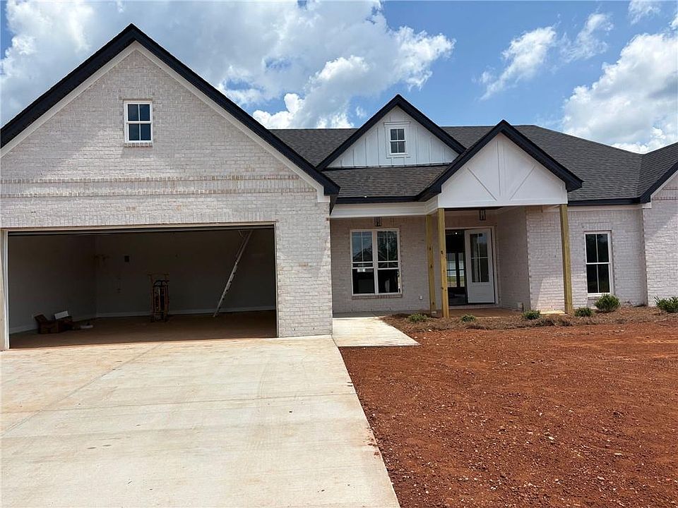 1st image of 1105 Clara Dr E