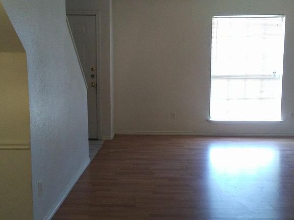 5th image of 1322 Bluffview Dr APT 1
