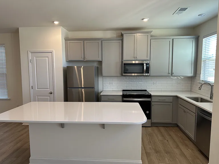 1027 S Point Rd #1 — Photo 5