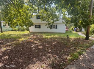 109 Niagara Ln, Oak Ridge, TN 37830