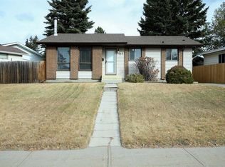 143 S Barrett Dr, Red Deer, AB T4R1H3