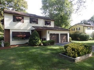 18 Pinedale Rd, Newark, DE 19711