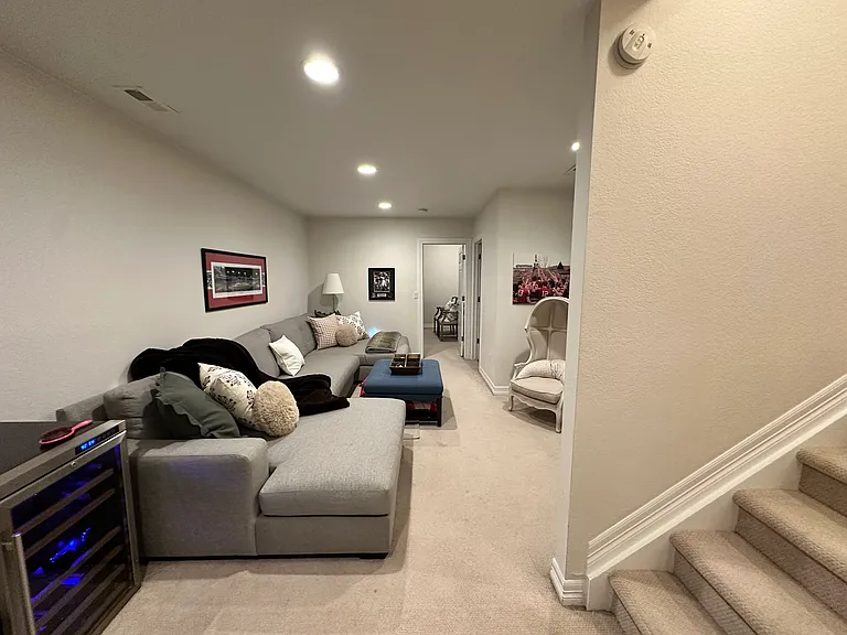 2411 S Race St — Photo 36