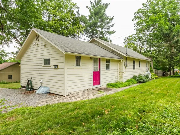 8480 Columbia St, Honeoye, NY 14471