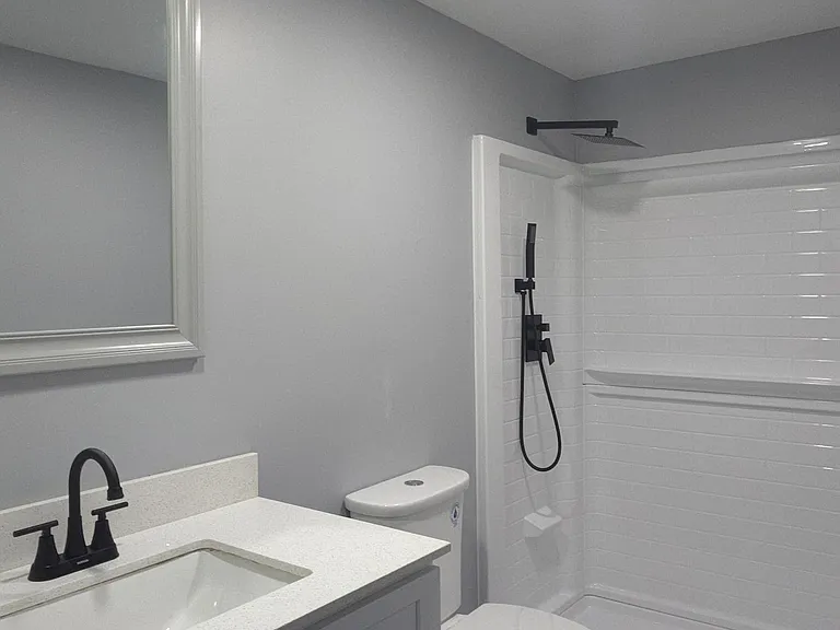 5246 Moncrief Rd W — Photo 15