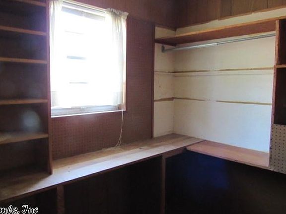 5th image of 2503 Pecan St