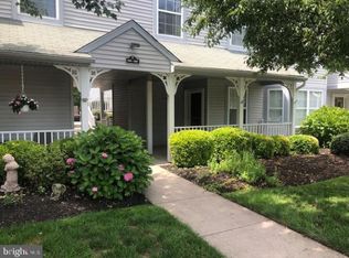 603 Sweetwater Dr, Cinnaminson, NJ 08077