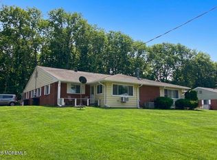 1 B W Lake Drive, Manchester, NJ 08759