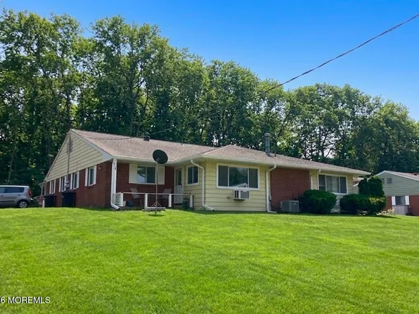 1 B W Lake Drive, Manchester, NJ 08759