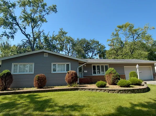 18828 Greenbay Ave, Lansing, IL 60438