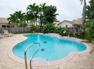2743 E Abiaca Cir, Davie, FL 33328