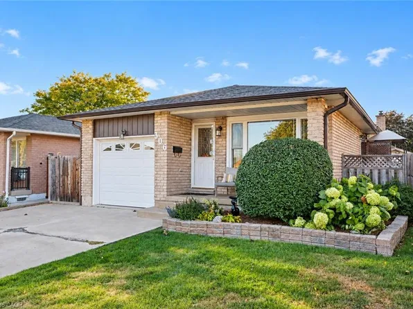306 Templemead Dr, Hamilton, ON L8W 2W5