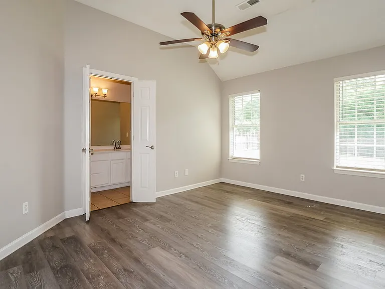 8280 Dexter Ridge Cv E — Photo 7