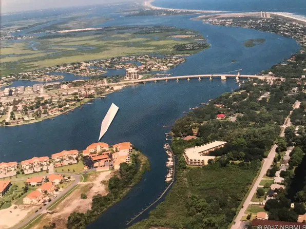 438 Bouchelle Dr APT 203, New Smyrna Beach, FL 32169