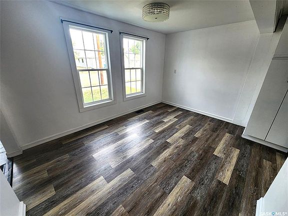 4th image of 430 3rd STREET