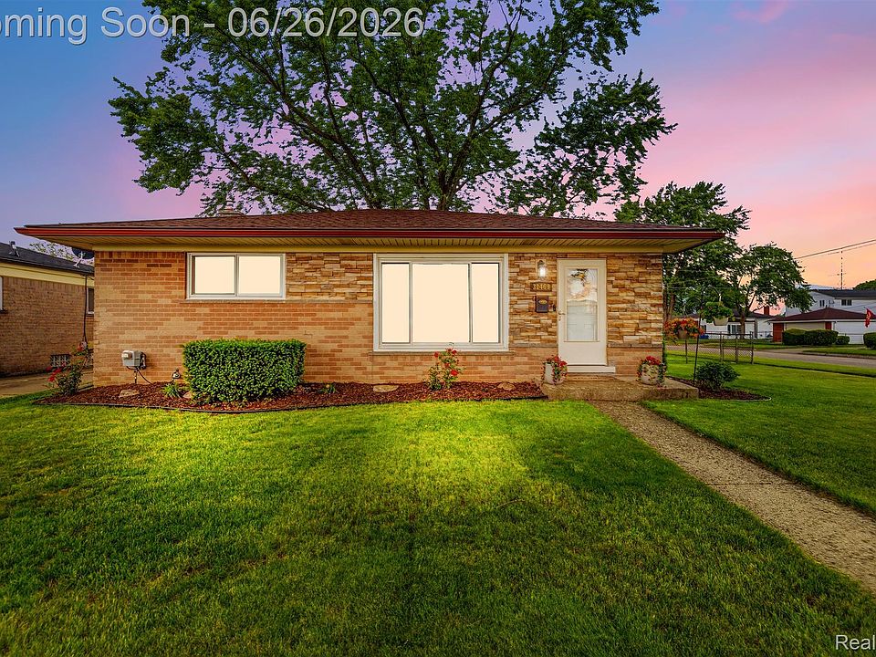 1st image of 31469 Newport Dr