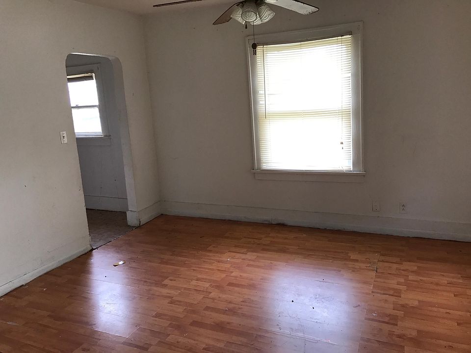 2nd image of 2122 Nashville St
