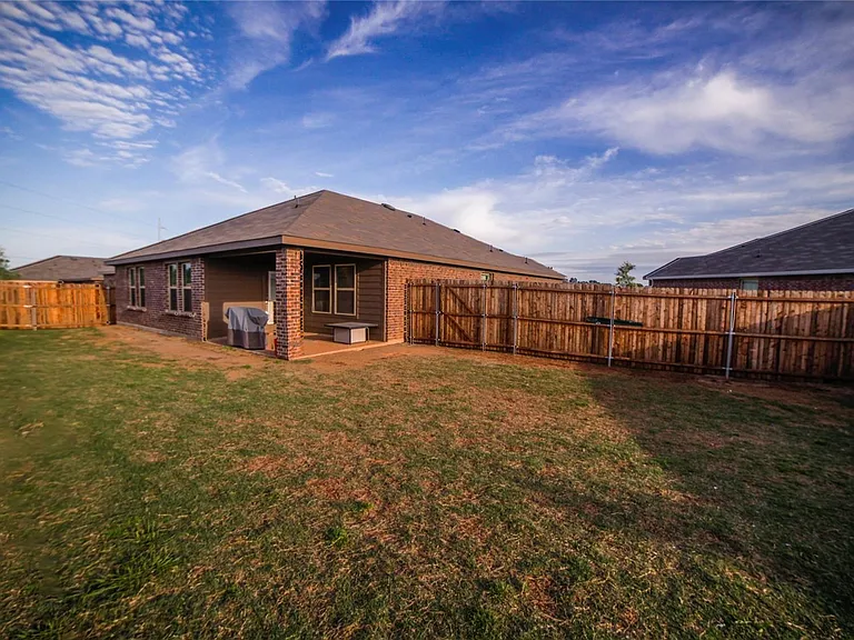 103 Whirlway Ln — Photo 15