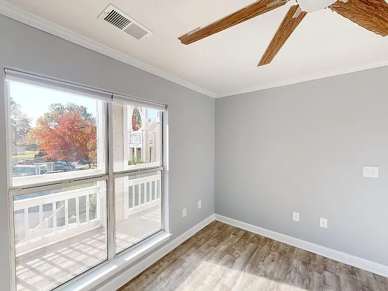1105 Torrence Cir — Photo 26