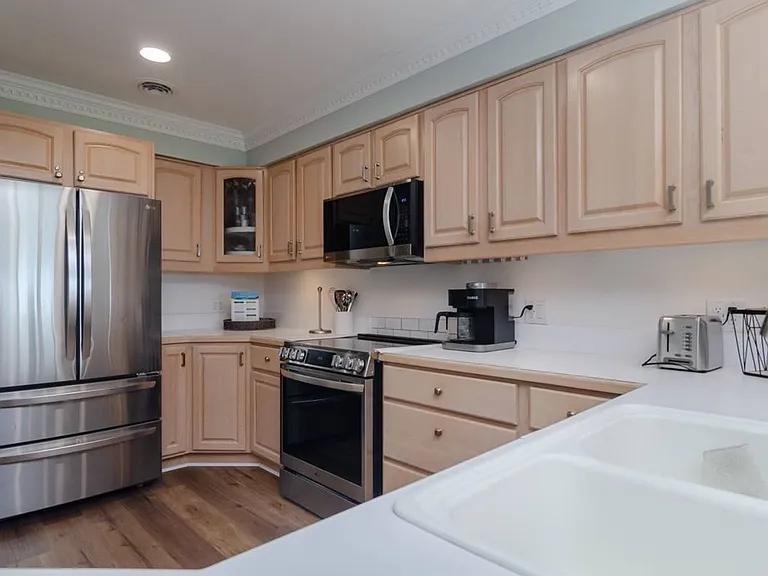 2504 N Lumina Ave #C — Photo 15