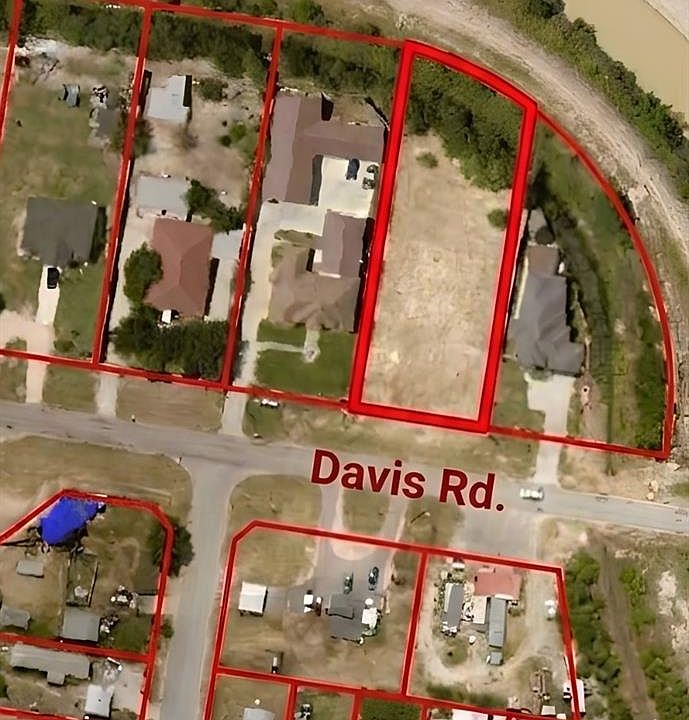 2nd image of 3548 E Davis Rd