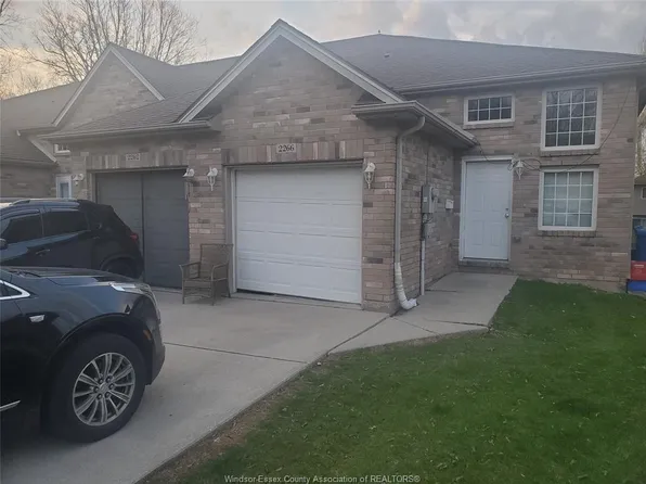 2266 Lamont St, Windsor, ON N9E 4X4