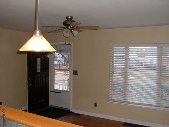 3rd image of 2734 Hiawatha St