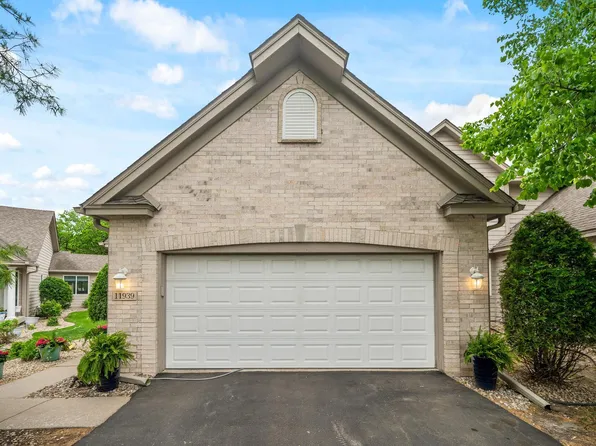 11939 Tiffany Ln, Eden Prairie, MN 55344