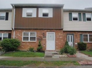 28 David Pl, Newark, DE 19702