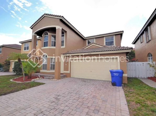 3728 SW 50th Ct