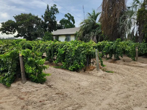 9674 S Cherry Ave, Fresno, CA 93725
