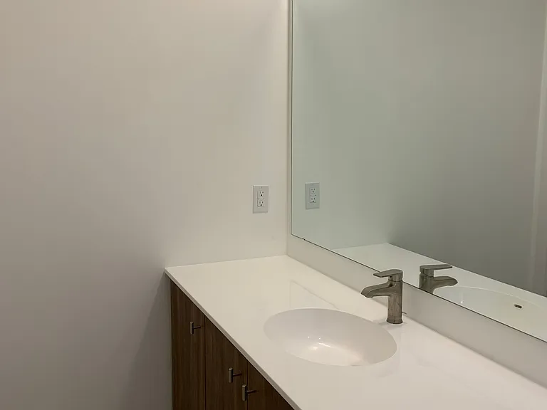15 Wellington St S #211 — Photo 14