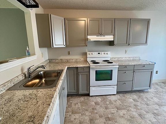 3rd image of 1007 San Remo Ct
