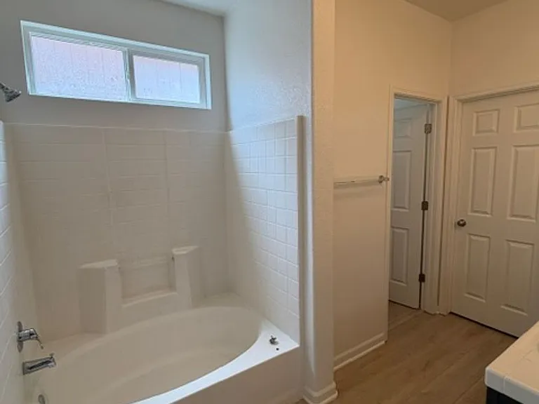 357 Royal Troon Dr — Photo 10