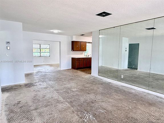 3rd image of 7008 NW 89th Ave
