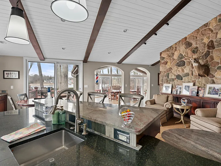3525 Brookside Dr — Photo 7