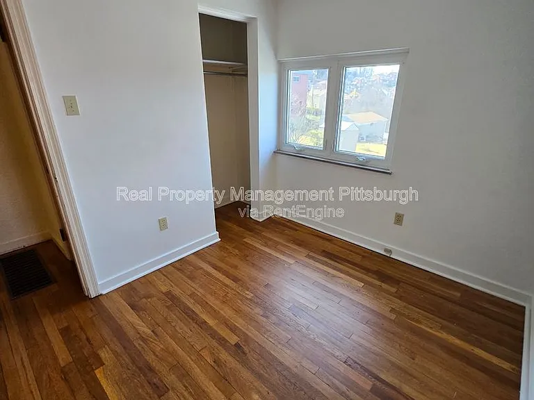 4744 Lougean Ave — Photo 10
