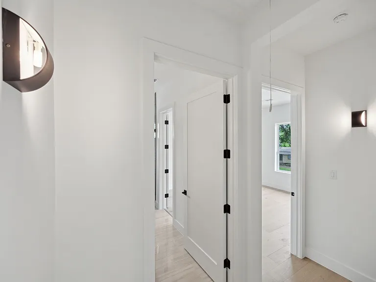 3815 Hawick Ln — Photo 15