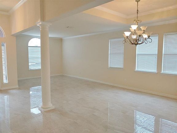 2nd image of 1566 Sweetbriar Dr