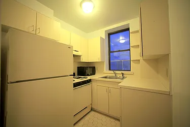 Rented by Metropolitan Realty