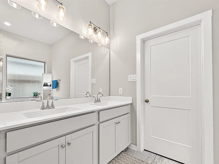 305 Rise Ln — Photo 33