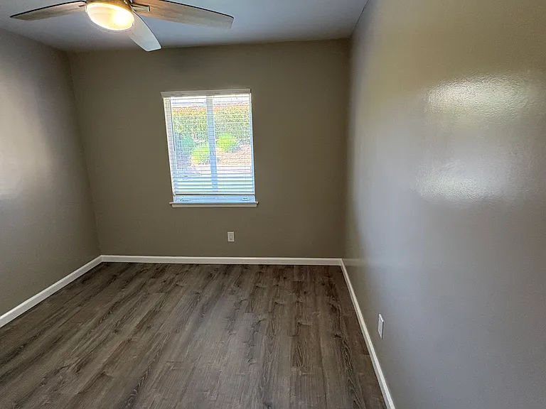 1531 Sansinena Ln — Photo 16