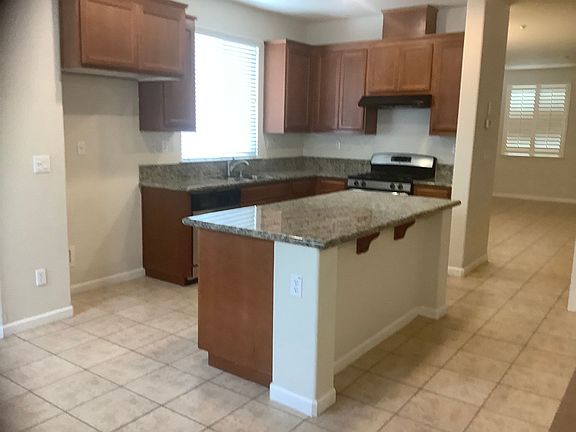 5th image of 4504 Crimson Clover Dr