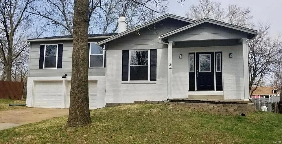 34 Michelle Ln photo 1