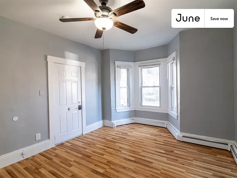 357 Windsor St #A — Photo 4