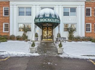 10 Crestmont Rd APT 1B, Montclair, NJ 07042