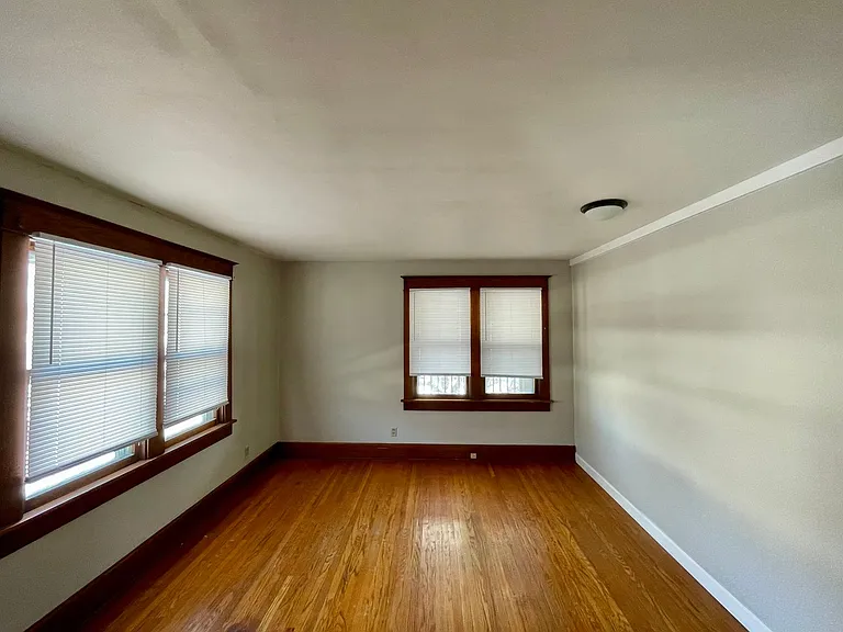 1501 S Spring St — Photo 14